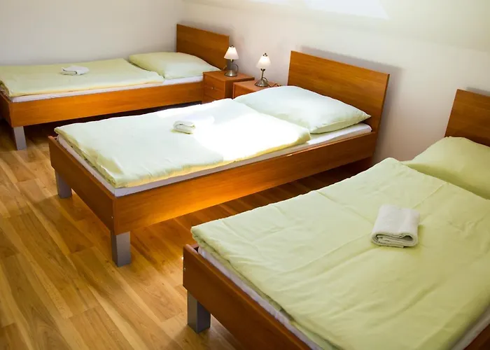 Adria Quarto em Acomodações Particulares