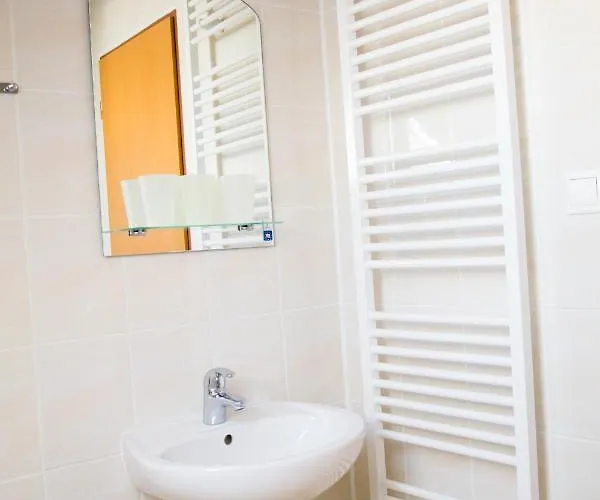 Quarto em Acomodações Particulares Adria *