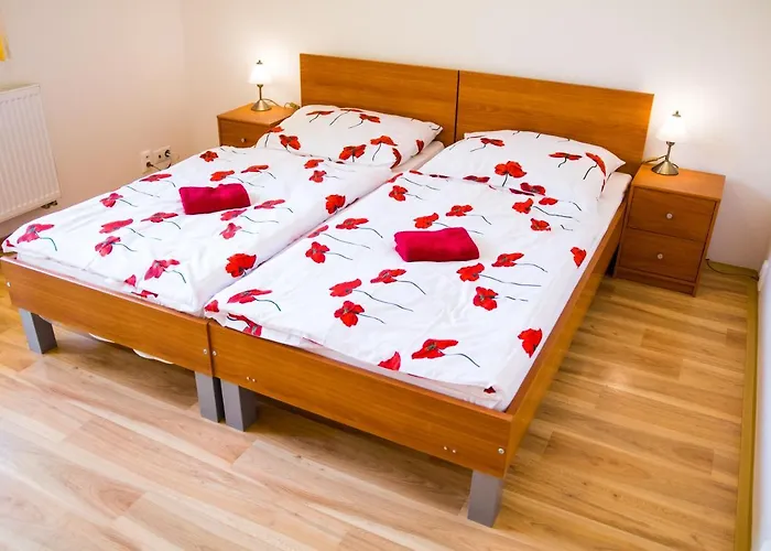 Adria Quarto em Acomodações Particulares *