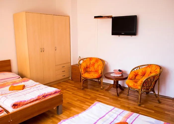 Adria Quarto em Acomodações Particulares *